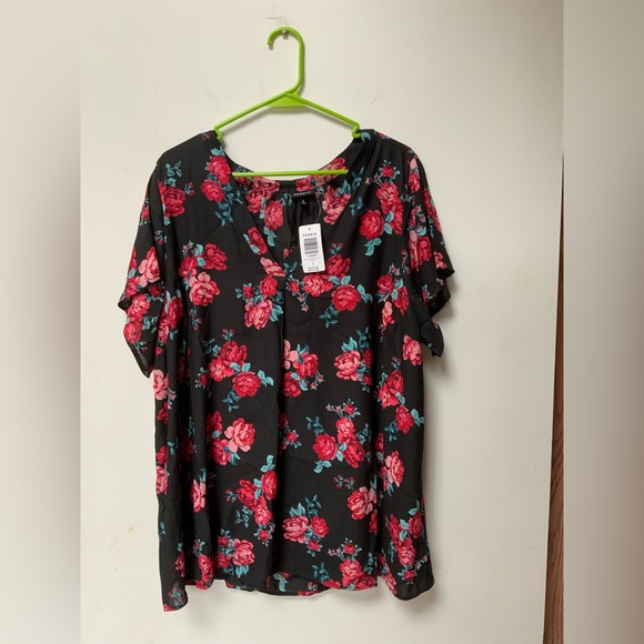 Torrid Blouse (Roses) - Picture 1 of 4